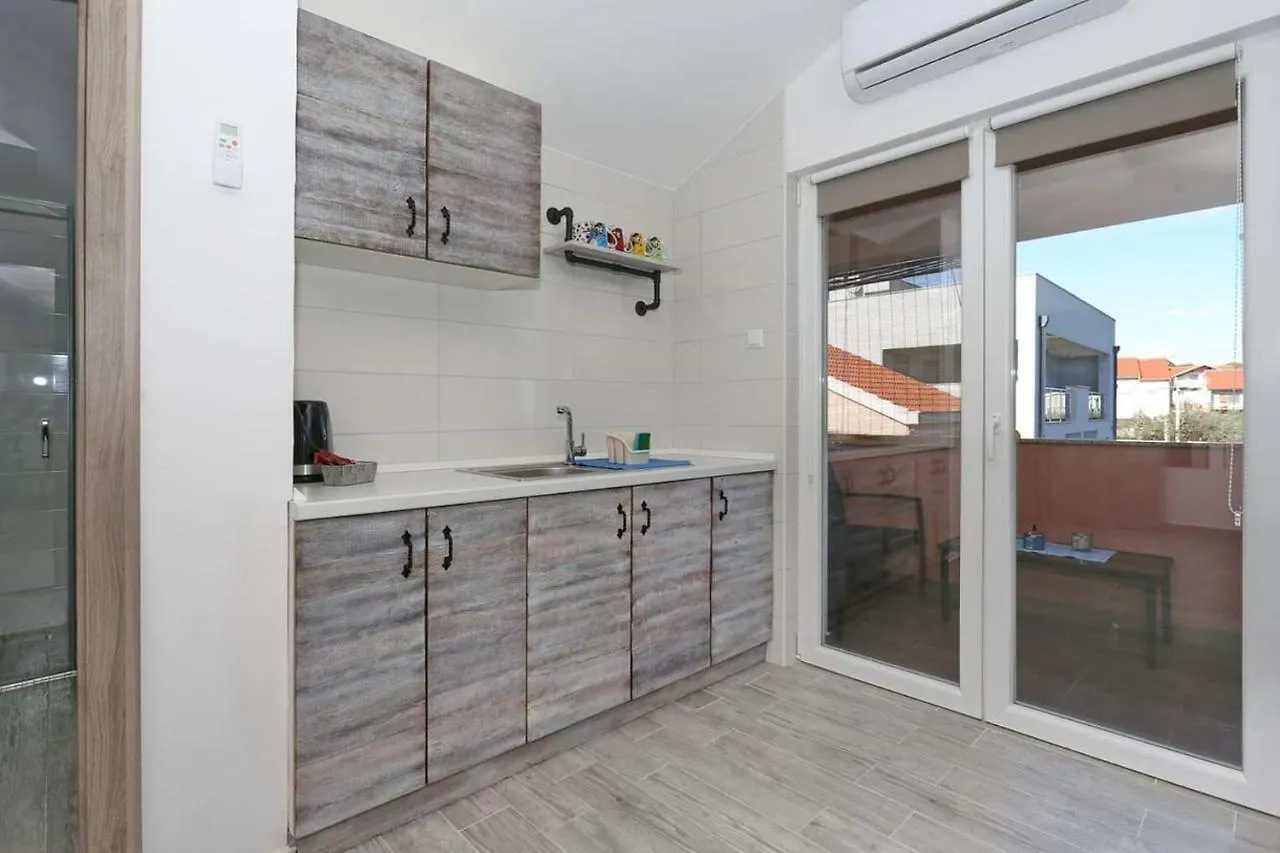 Apartmani Natali Zadar 0*,